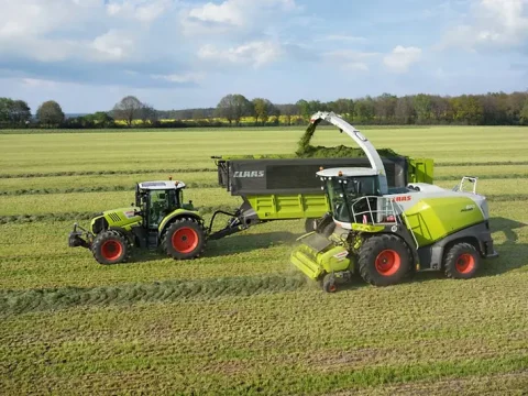 Picadora de forraje CLAAS JAGUAR 870